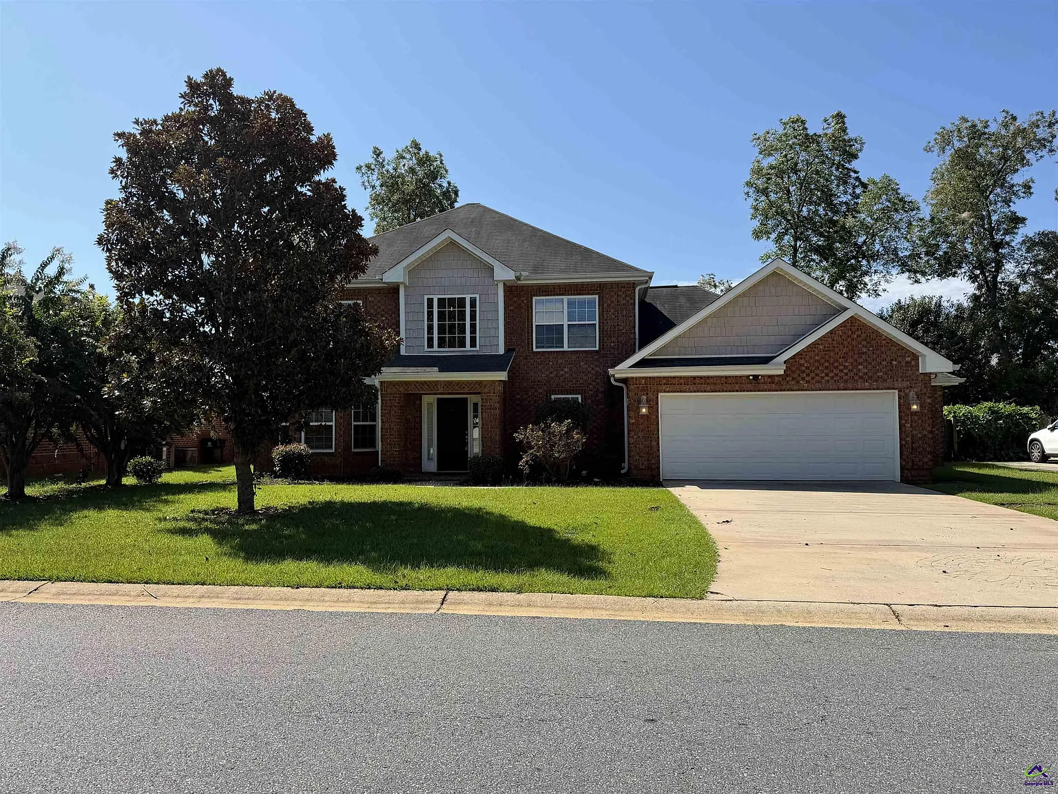 4 bed, 2.5 bath, 2271 sqft, $2,300 — Photo 1