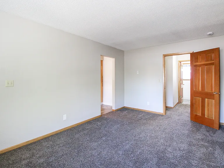 804 14th St NE #8 — Photo 10