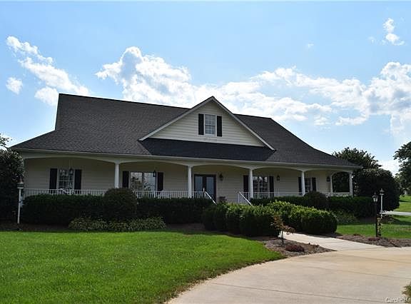 4th image of 165 Dobbs Dr