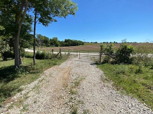 19345 302nd Rd, Atchison, KS 66002