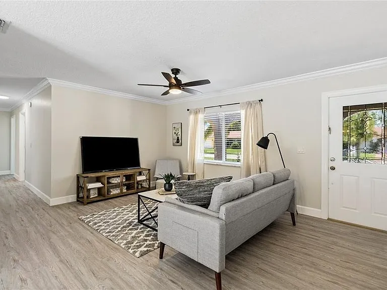 10884 Gantry St — Photo 4