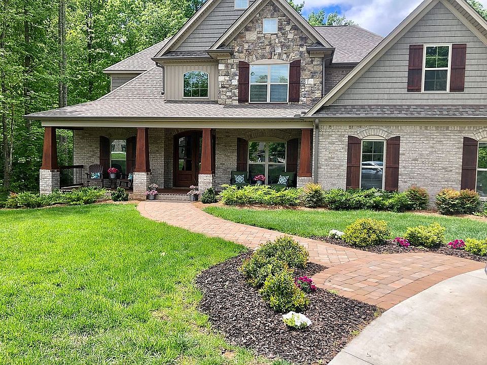 1st image of 7903 Winterbourne Dr