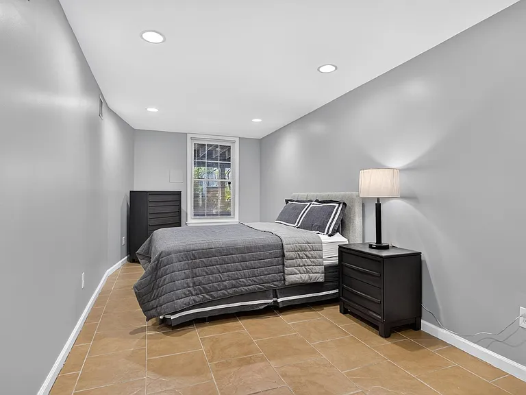 447 Mercer St #1 — Photo 28