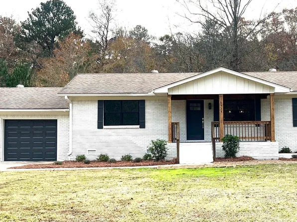 4534 2nd St, Bessemer, AL 35022