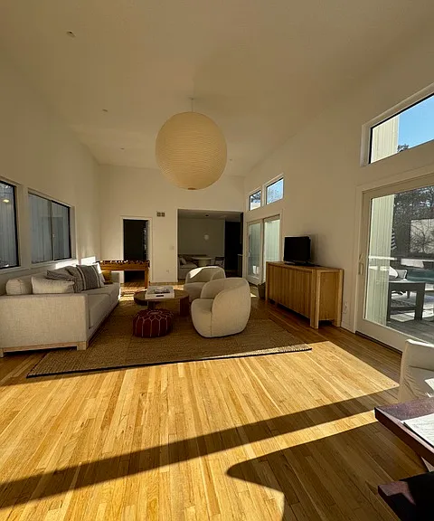14 Park Cir — Photo 2