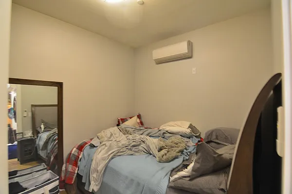 Rented by Hagstrom Management Inc | media 37