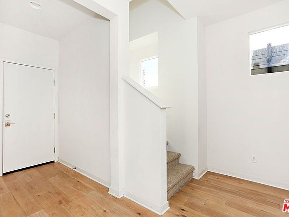 2nd image of 3943 Eagle Rock Blvd Unit 44