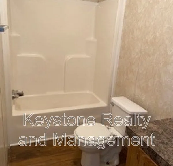 726 Trevor Ln — Photo 9