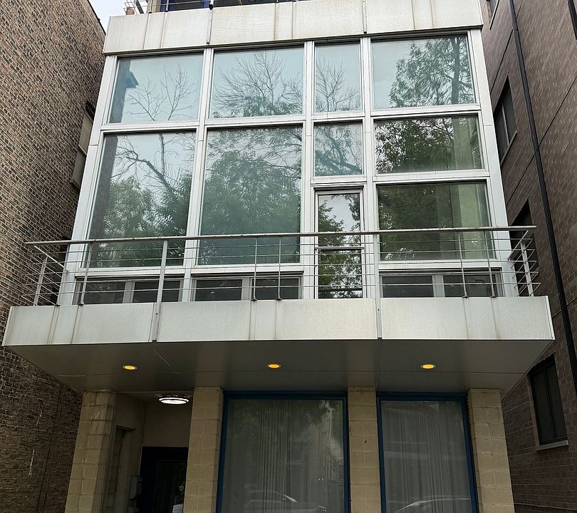 1st image of 2024 W Webster Ave #2