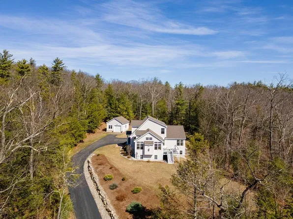 9 Whiting Lane, Mont Vernon, NH 03057