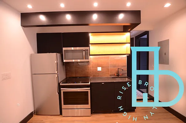 Rented by Miron Realty Group | media 34