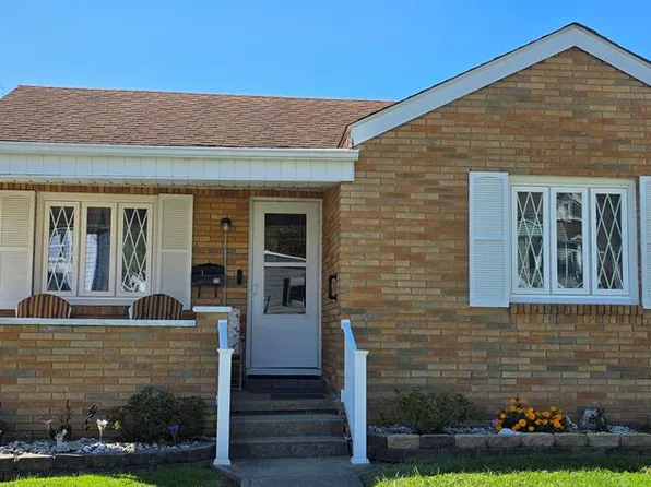 219 Poplar Avenue, Moundsville, WV 26041