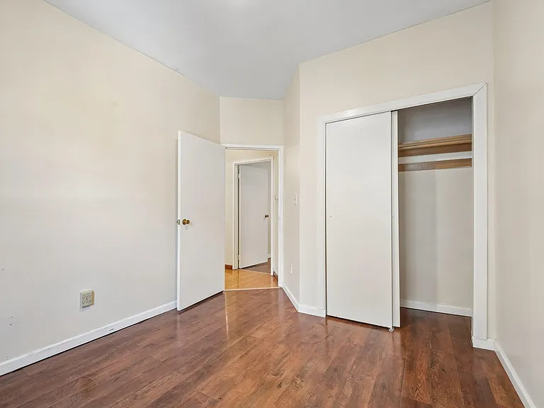 121 Garrison Ave #204 — Photo 7