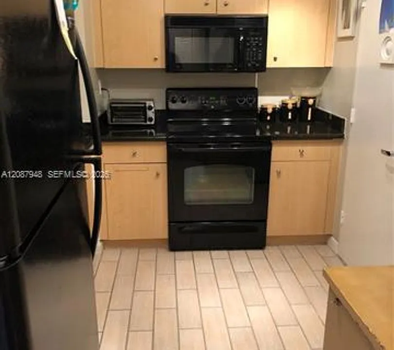9195 Collins Avenue Cu #713