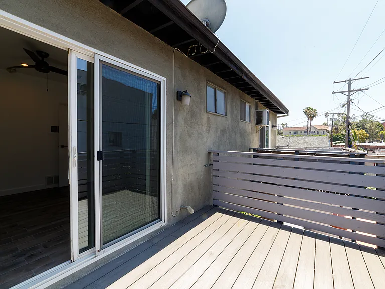 319 N Heliotrope Dr #2 — Photo 13
