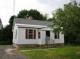 16 Walnut St, Gill, MA 01354