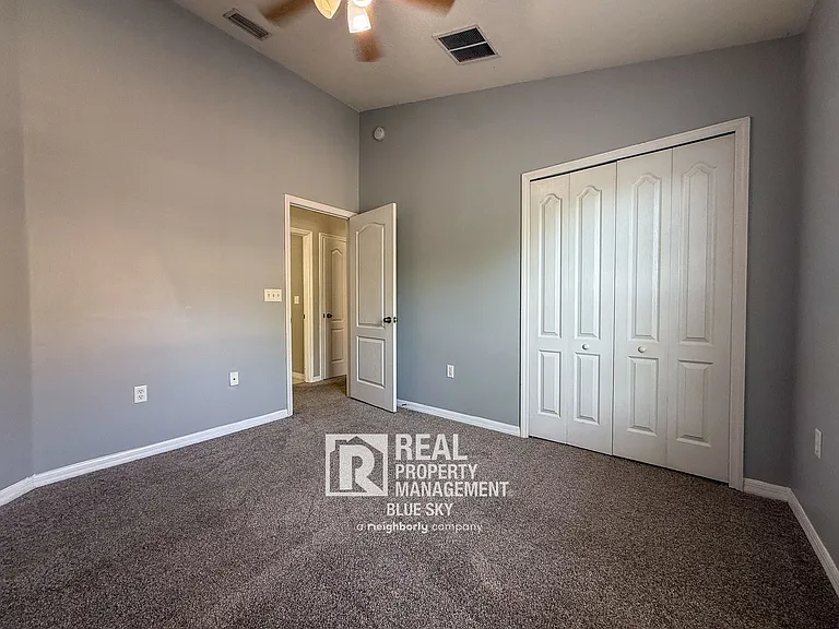 7624 Red Mill Cir — Photo 16