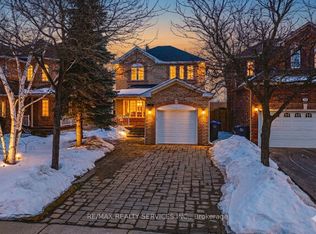 16 Twin Willow Cres, Brampton, ON L7A1K1