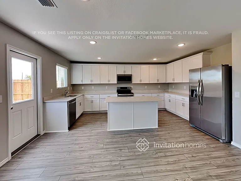1139 Clear Dusk Ln — Photo 7