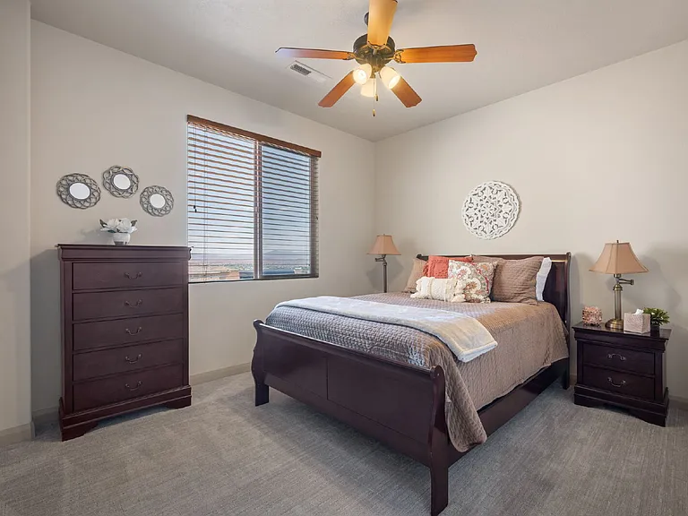 481 W Omni Ln — Photo 24