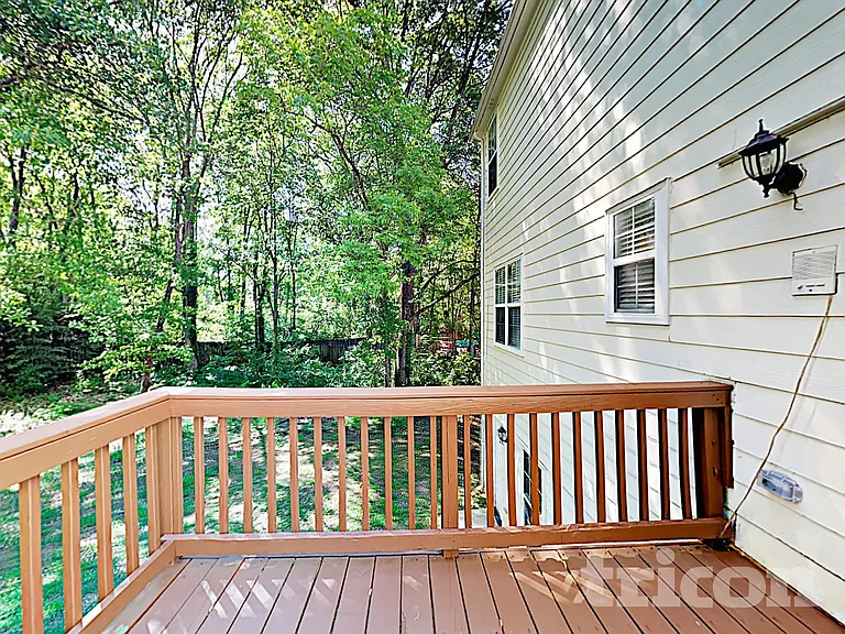 209 Greenland Ct — Photo 11