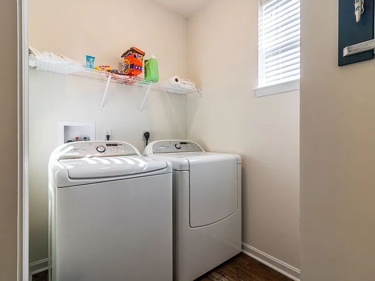 35059 Dundee St — Photo 28