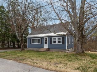 11 Westside Dr, Exeter, NH 03833