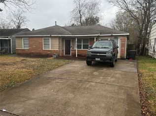 10206 Chesterfield Dr, Houston, TX 77051