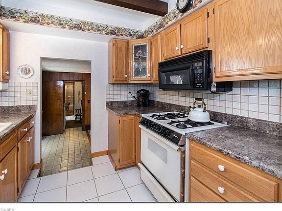 5th image of 7030 Shaner Dr