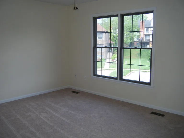 23 Rhodes Pl — Photo 13