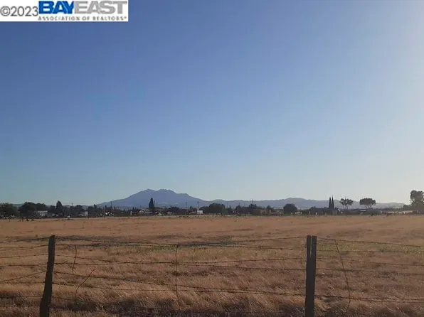4020 Knightsen Ave, Oakley, CA 94561