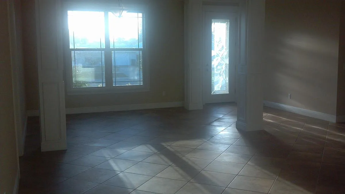 4609 S Atlantic Avenue — Photo 4