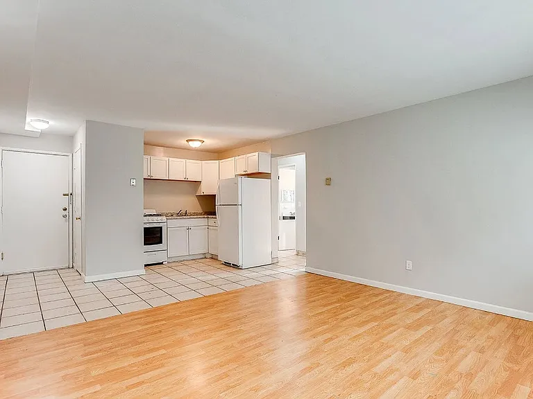 3033 Grand Avenue S. — Photo 5