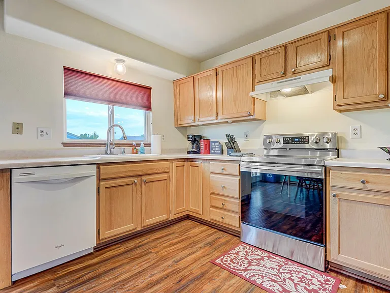 6810 Bear Tooth Dr #C — Photo 8