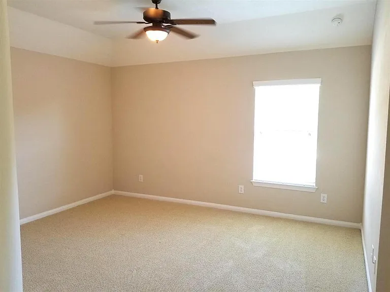 25406 Archdale Ct — Photo 24