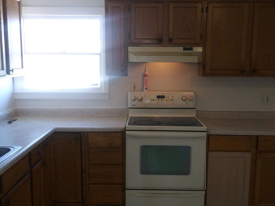 2nd image of 1207 Pulaski St