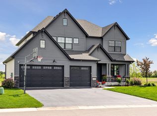 2275 Lakeshore Point Dr NE, Saint Michael, MN 55376