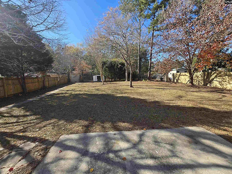 208 Sagamare Rd — Photo 23