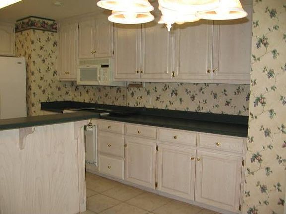 5th image of 319 W Kingswood Dr