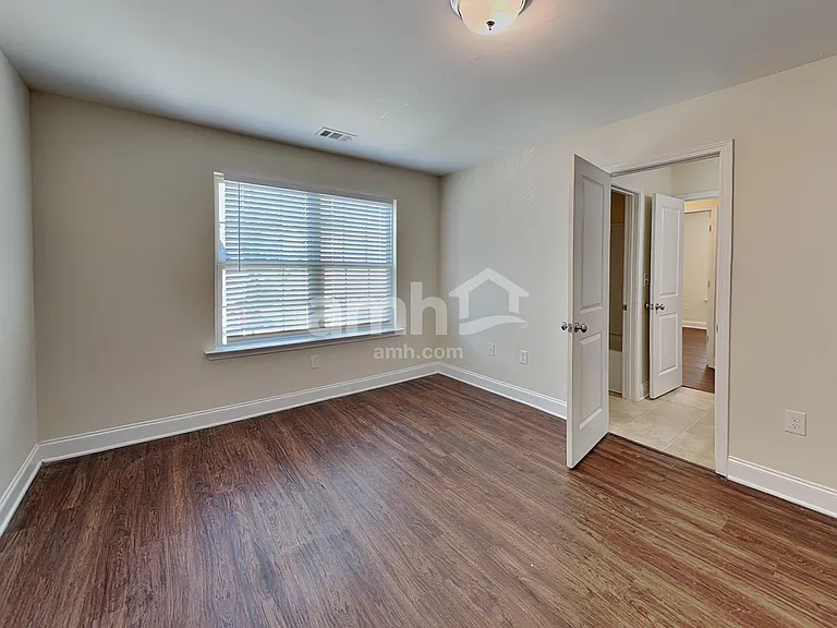 110 Dynasty Ln — Photo 14