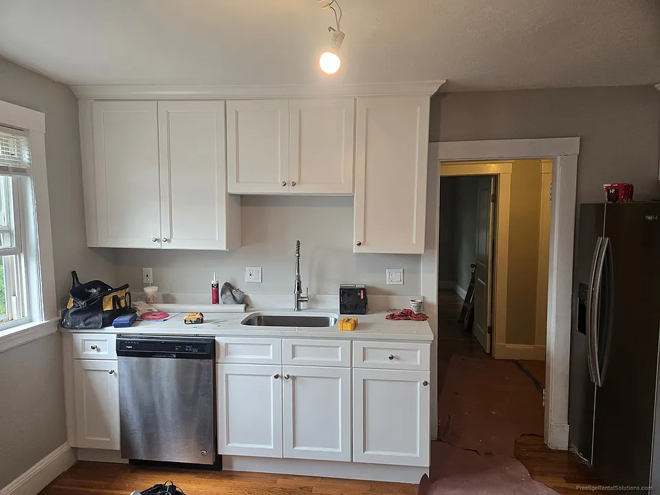 15 Lee St #3L