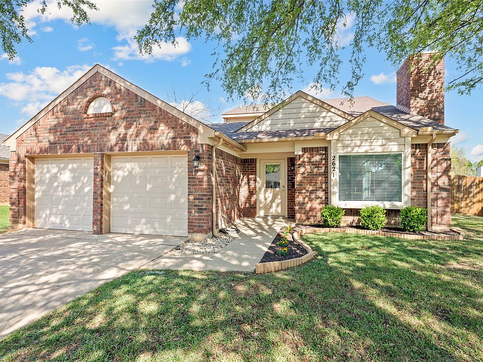 1st image of 2621 Bayberry Ln