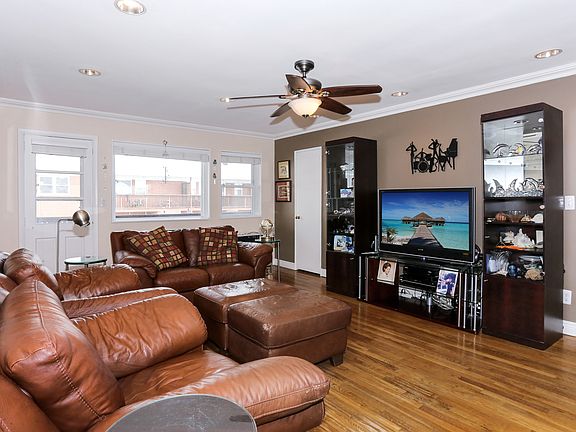5th image of 419 Tompkins Ave APT 2