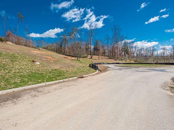 2nd image of 2215 Old Hickory Ln