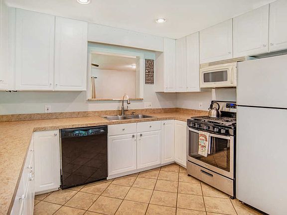 5th image of 410 Clark St NW