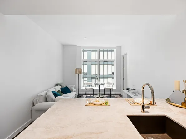 27-20 42nd Road image 4 of 13