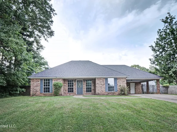 229 Pinehurst Cir, Hazlehurst, MS 39083