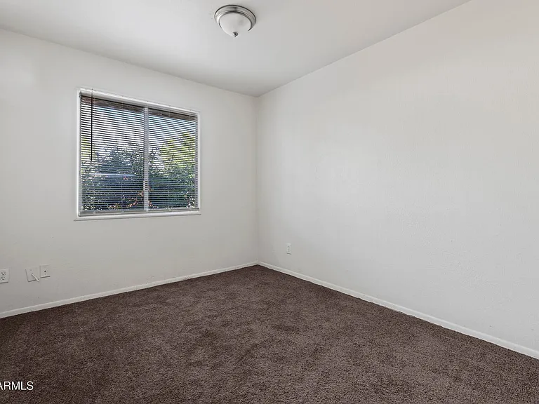 5212 N 67th Dr — Photo 25