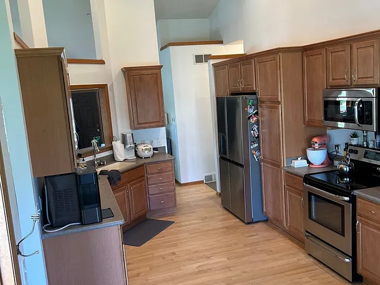 9402 Eagle Nest Ln — Photo 2