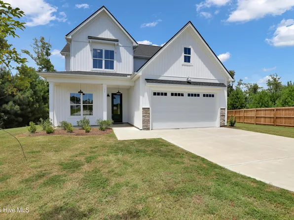 61 Tanglewood Court, Hampstead, NC 28443